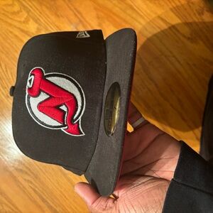 New Era Devils fitted hat size 7 

New jersey devils nj